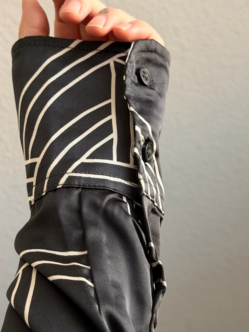 H&M Black Midi Shirt Dress with White Geometric Print - Picture 5 of 5
